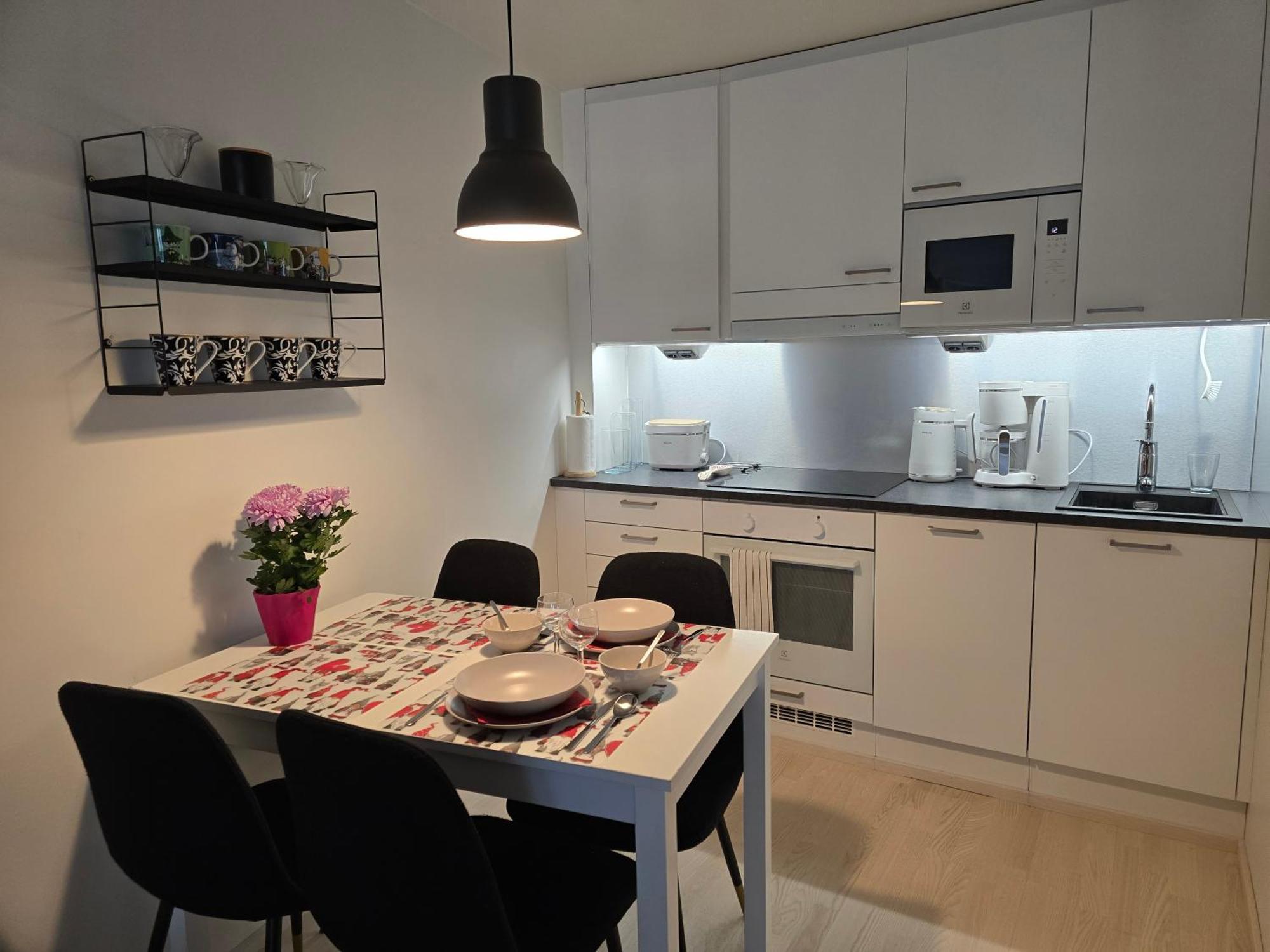 Uusi Kotoisa Kaksio Yksityissaunalla Rovaniemi Exterior foto